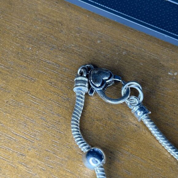 Jewelry Nexus Peace green yellow silver themed charm bracelet preowned - Picture 2 of 3